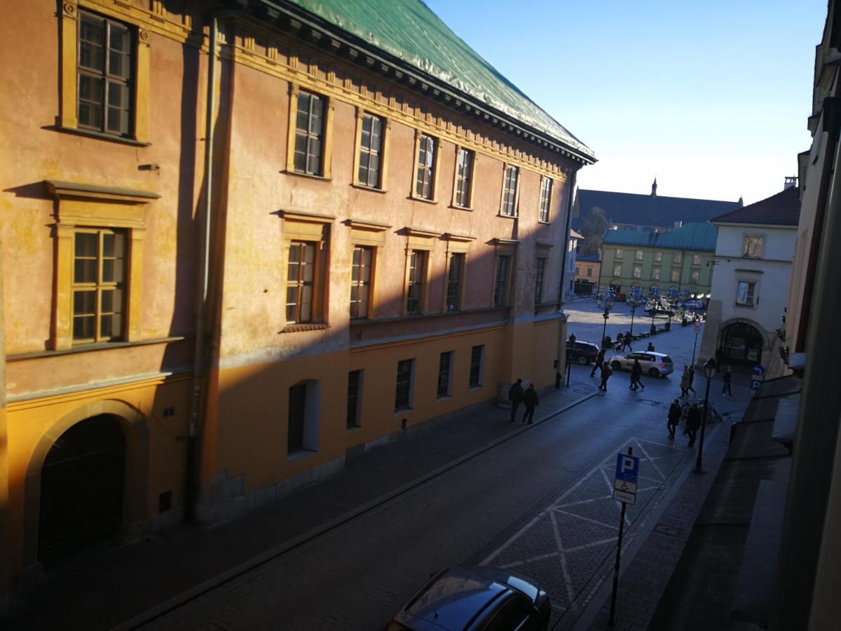 Vinfort Aparthotel Kraków Exteriör bild