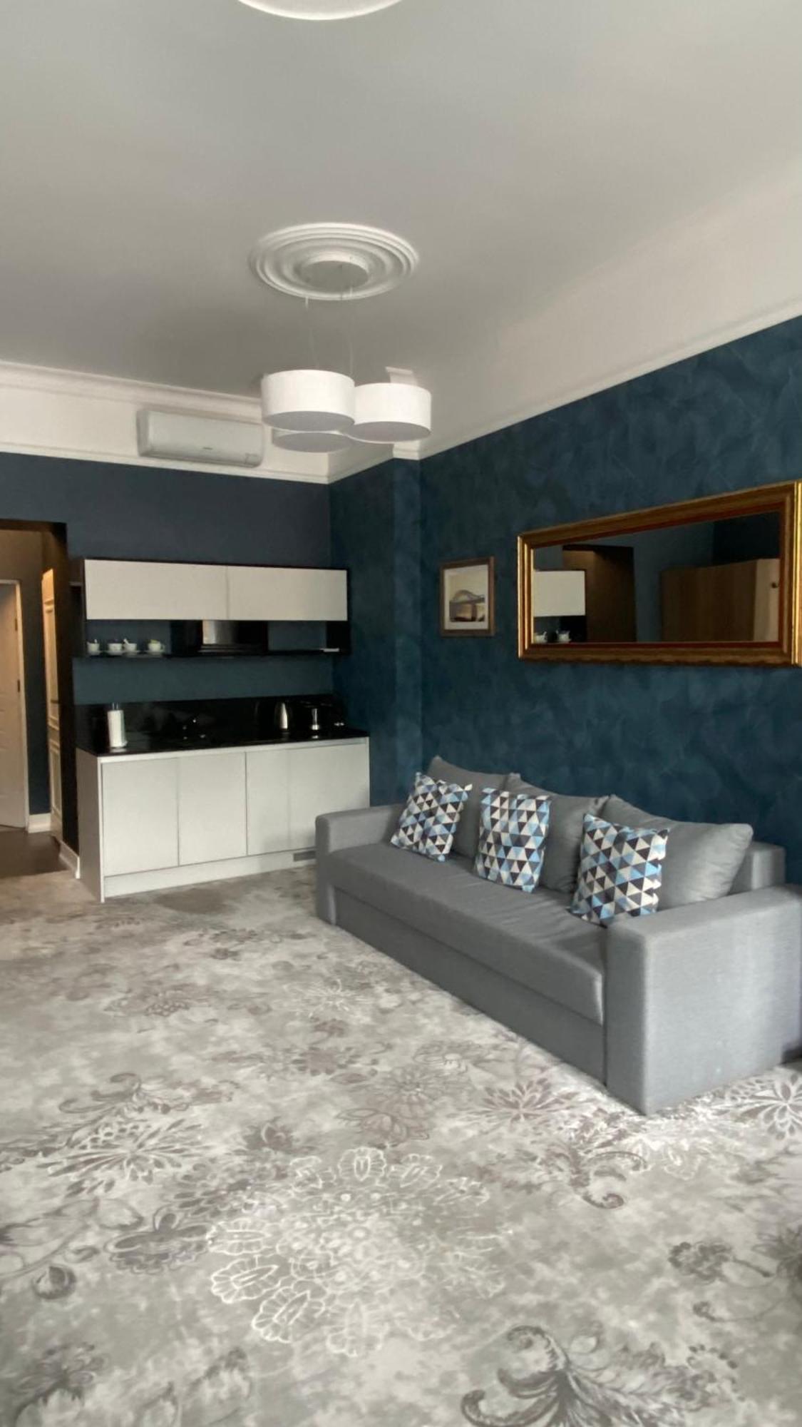 Vinfort Aparthotel Kraków Exteriör bild