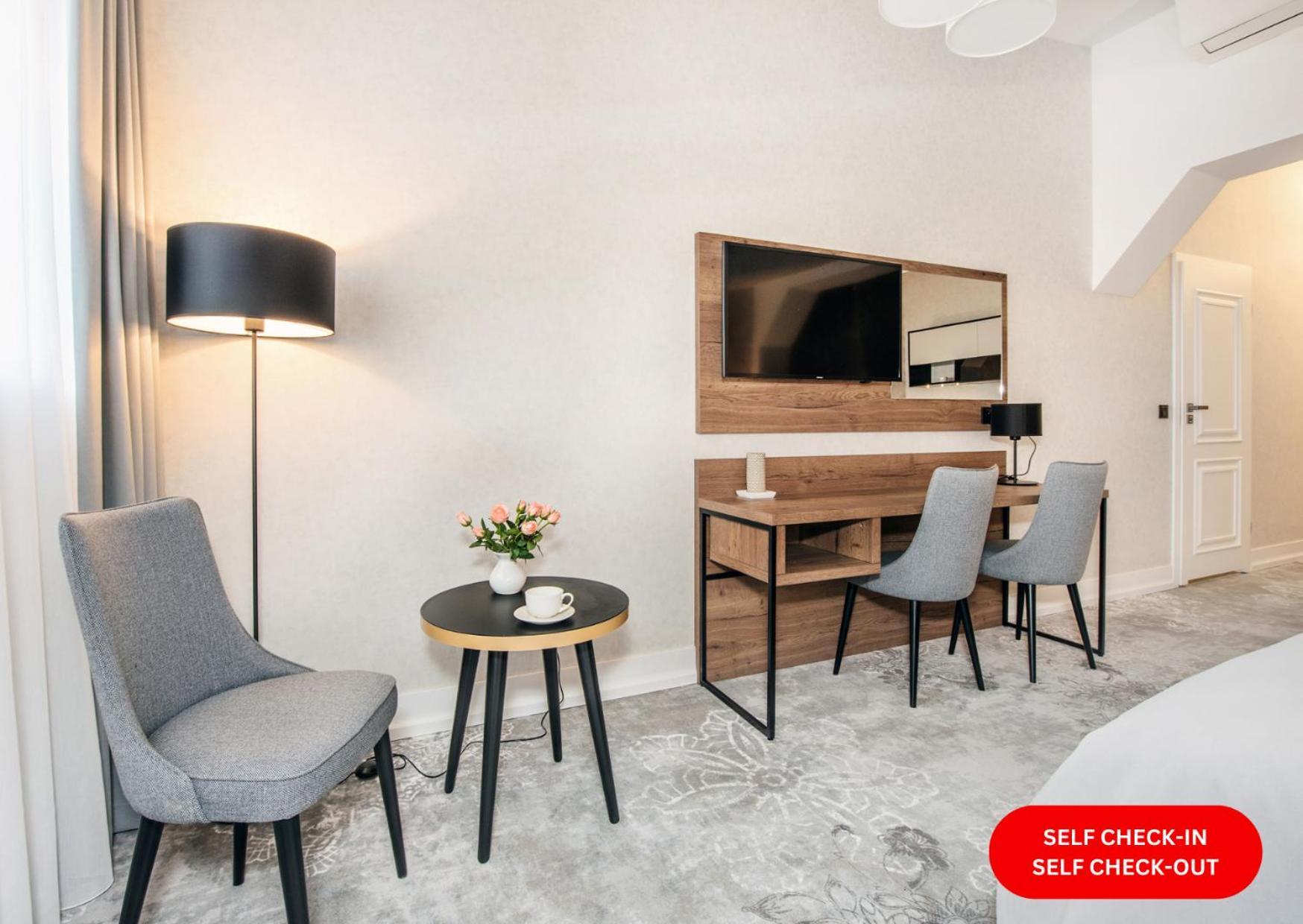 Vinfort Aparthotel Kraków Exteriör bild