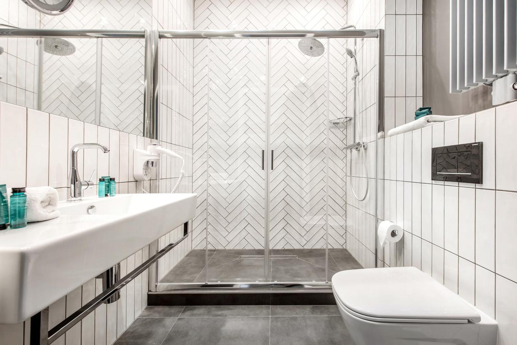Vinfort Aparthotel Kraków Exteriör bild