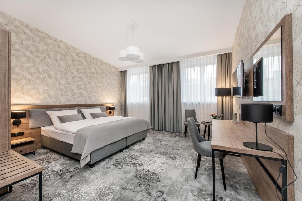 Vinfort Aparthotel Kraków Exteriör bild